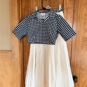 Stylish Navy and White Set Fancy D